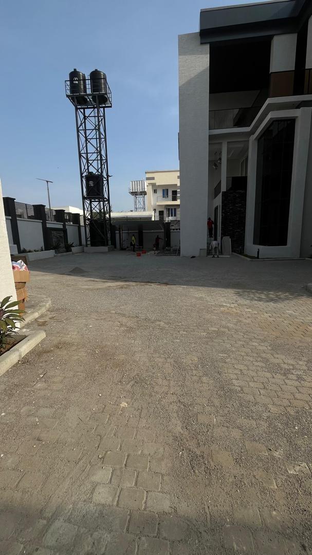 Elnas construction